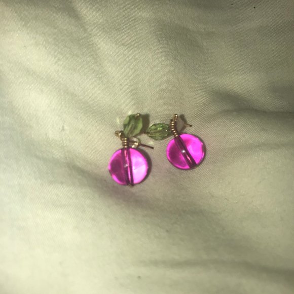 Earrings - Picture 1 of 3